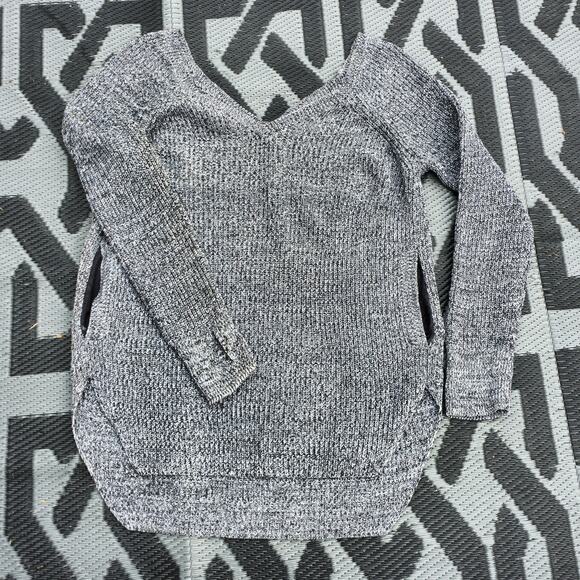 Victoria Secret Long Sleeve Sweater High Low/ Black White Size L - Picture 1 of 9